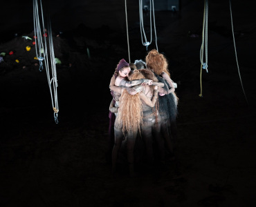  Vai māksla var dot spēku jeb 