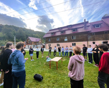 Saiknē ar sevi un dabu. Jaunieši no Latvijas starptautiskā projektā izzina veselīgas attiecības